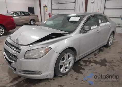 2010 Chevrolet Malibu Ls z USA, uszkodzony, nr VIN 1G1ZB5EB8AF234497